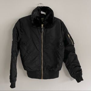Sherpa Collar Bomber